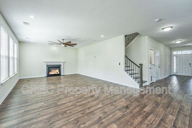 Building Photo - 201 Bigleaf Ct