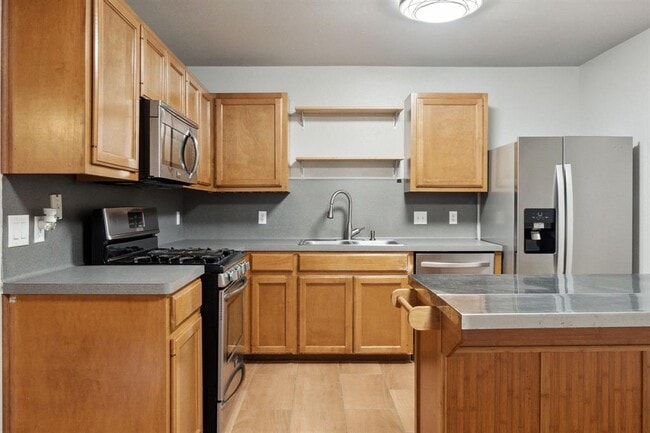 Building Photo - 2907 Kestrel Dr