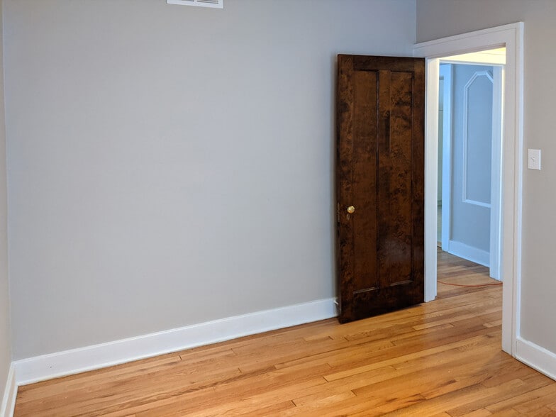 Building Photo - 3685 Bedford St