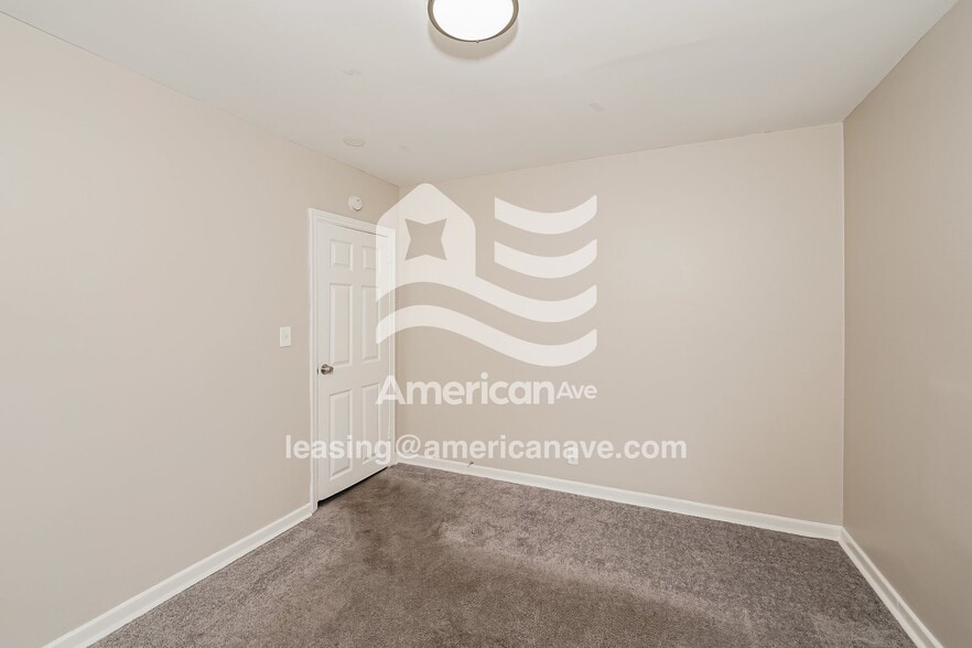 Building Photo - 5112 Avenue K