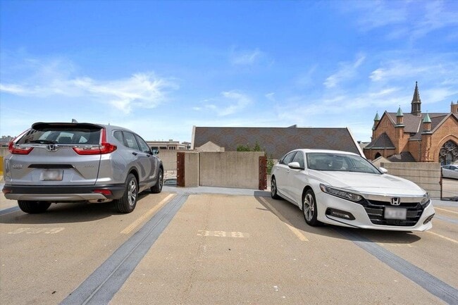 Building Photo - 270 E Highland Ave