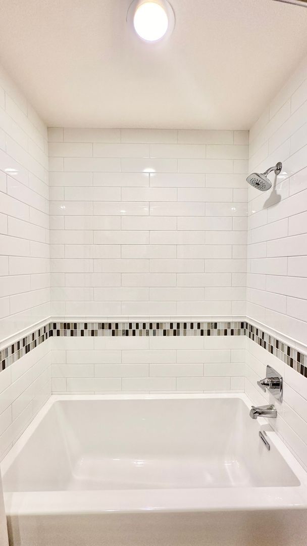 Building Photo - Beautifully Upgraded Single Story in the P...