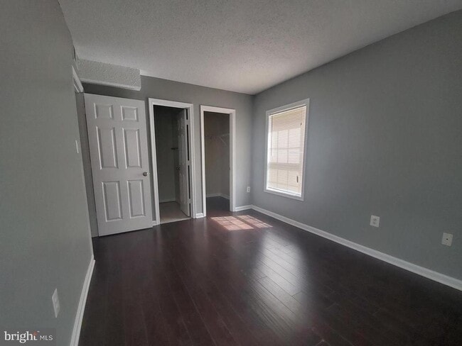 Building Photo - 15560 Horseshoe Ln