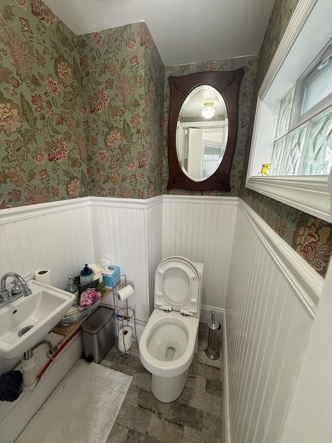 Building Photo - Fully Furnished & Elegantly Renovated Historic 3BR/2.5BA Home with Private Yard & Deck!