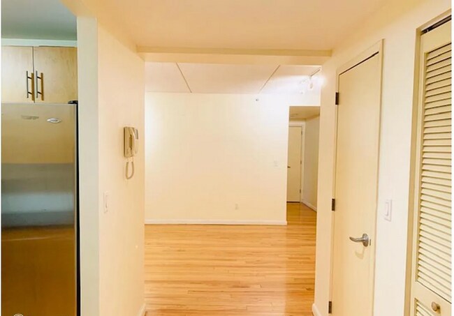 Building Photo - 970 41st St