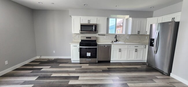 Building Photo - 2408 Hauser Blvd