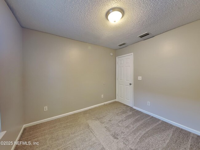 Building Photo - 938 Cherry Point Way