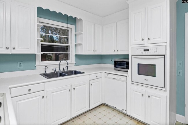 Building Photo - 1808 York Dr