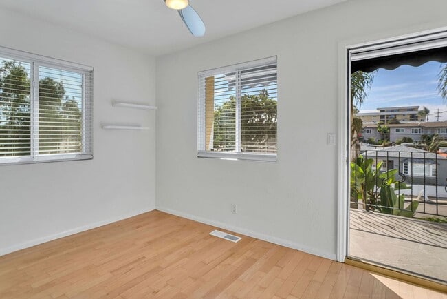 Building Photo - Great two story home in Pacific Beach close to the bay!