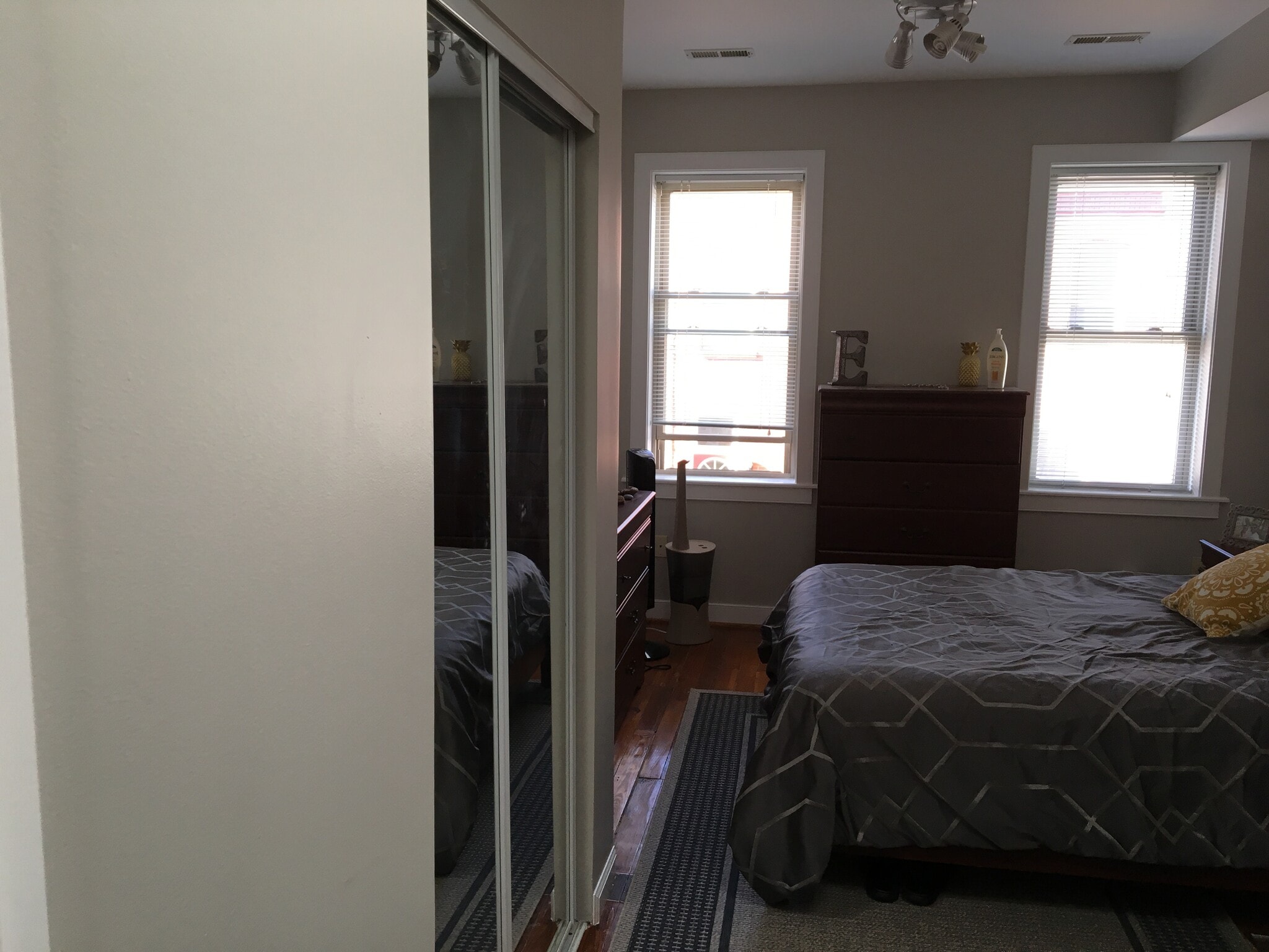 Bedroom 1 - 135 N Belnord Ave