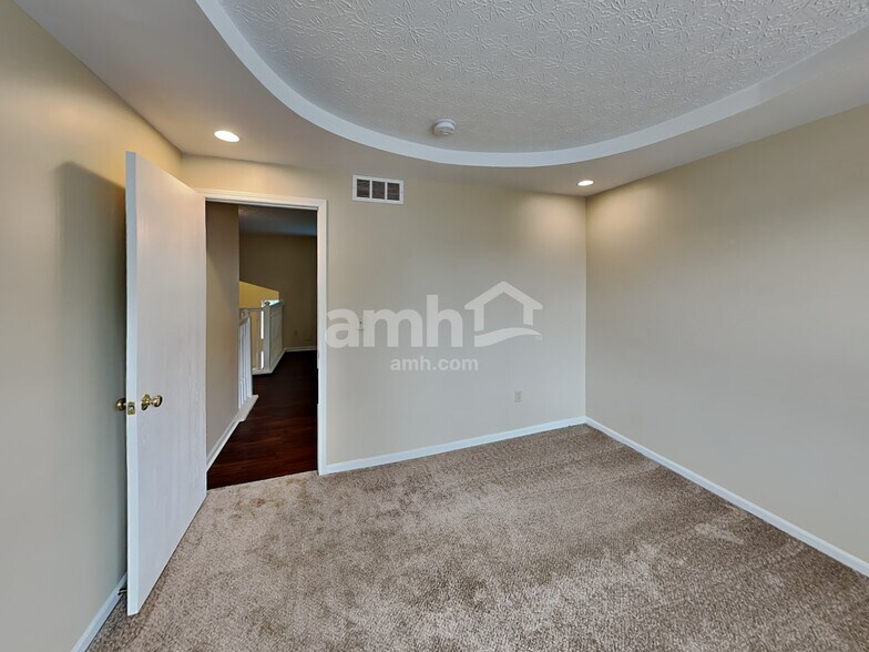 Building Photo - 392 Old Ivory Ct