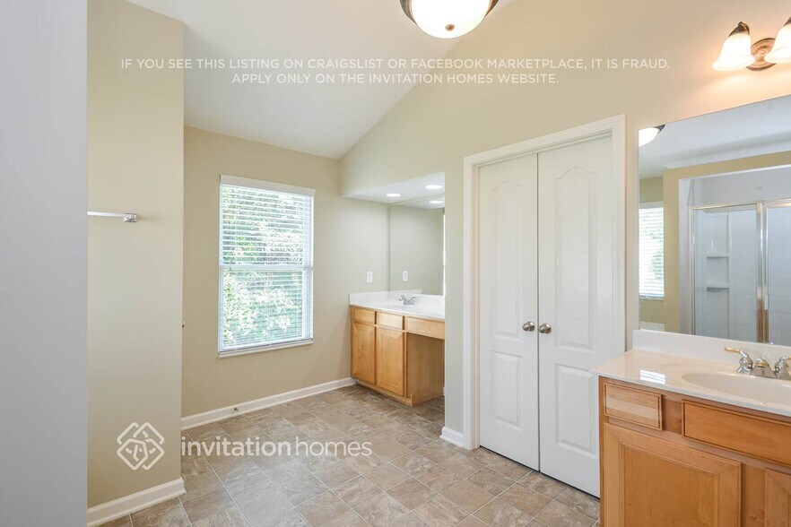 Building Photo - 429 Simonton Oak Ln SE