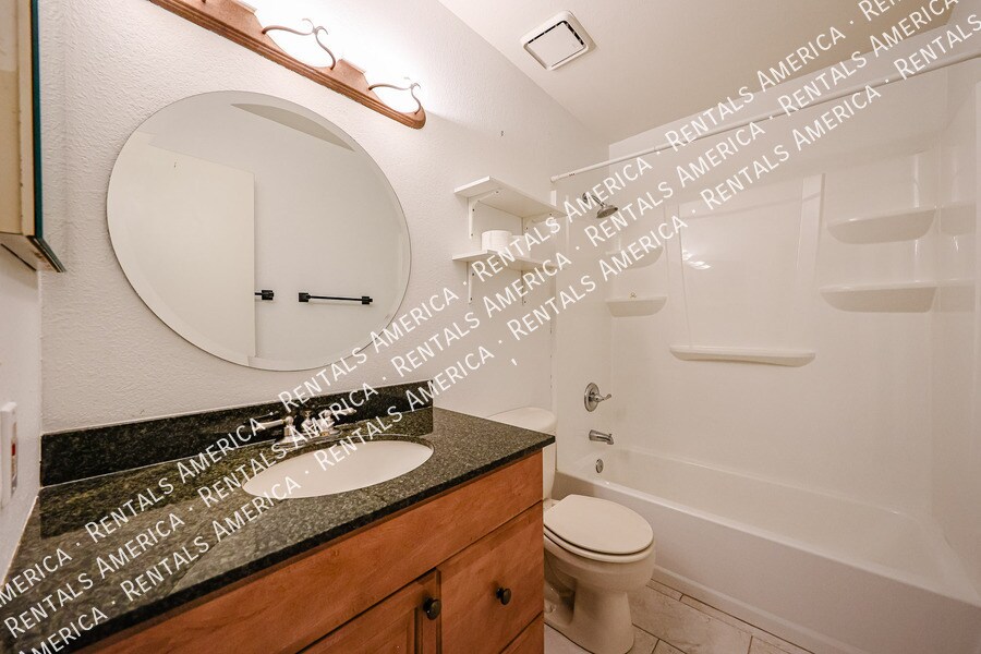 Building Photo - 3491 N Arizona Ave