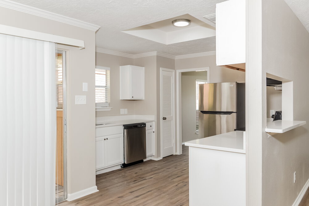 Building Photo - 6926 Bullinger Dr