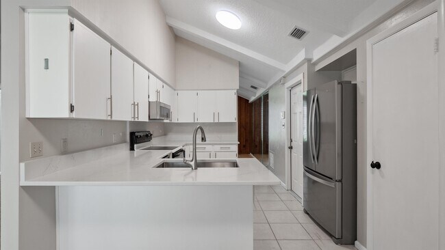 Building Photo - 6512 St Partin Pl