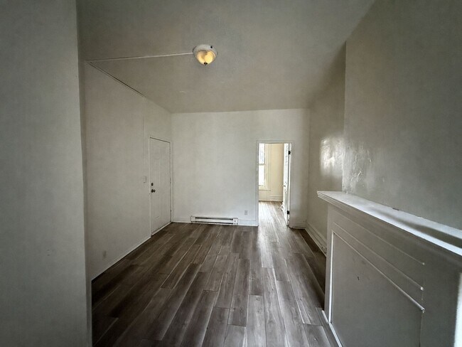 Building Photo - 518 Tilghman St