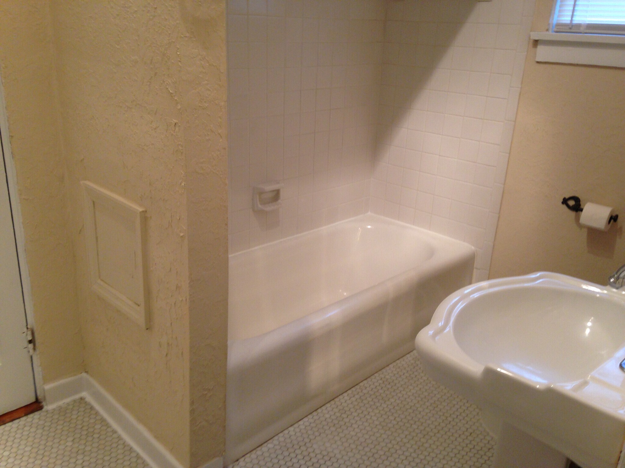 Building Photo - 235 Hawthorne St