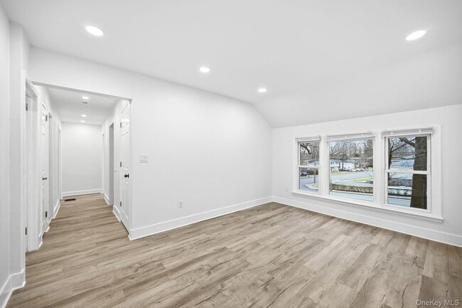 Building Photo - 359 Orangeburg Rd