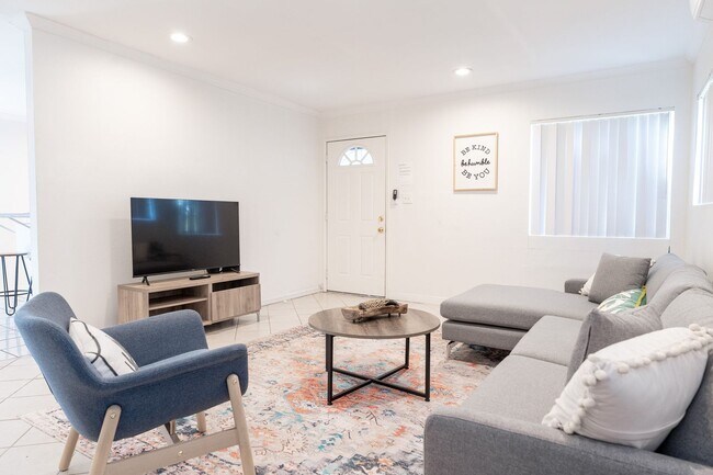 Building Photo - Cozy Zen Retreat Home with 4BD+3BA  Share ...