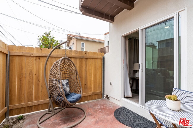 Building Photo - 329 Rosemont St