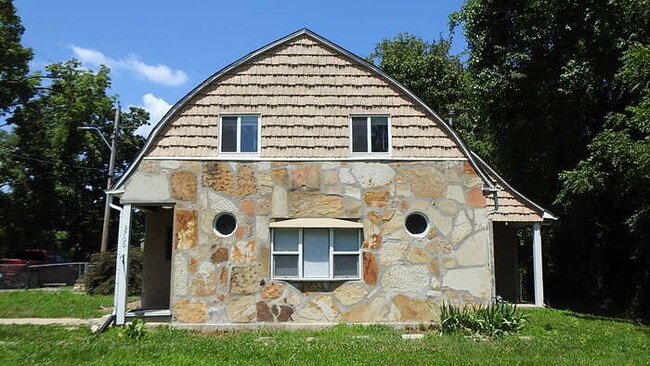 Building Photo - 3bed 2 full bath in North Kansas City, MO