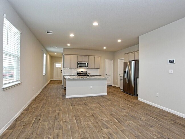 Building Photo - 610 Roaring Fork Ln