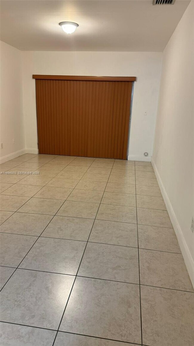 Building Photo - 9636 SW 147th Ct