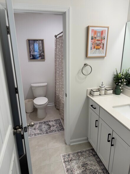 Bath - 5435 Shelly Lynn Dr