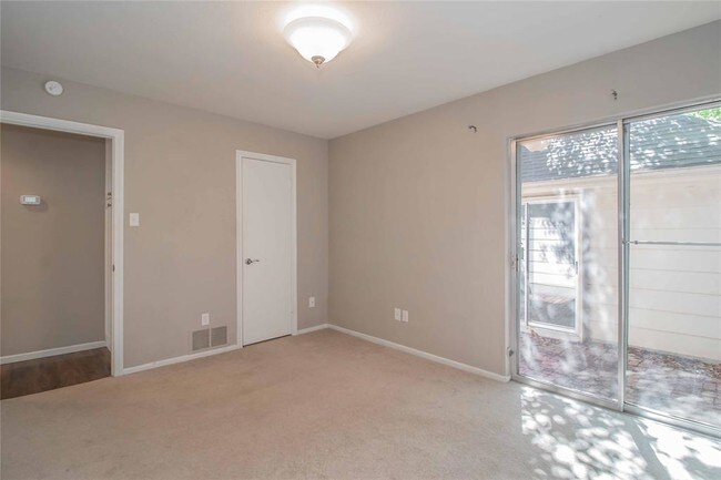 Building Photo - 4724 Washburn Ave