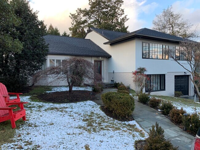 Building Photo - 4214 50th St NW