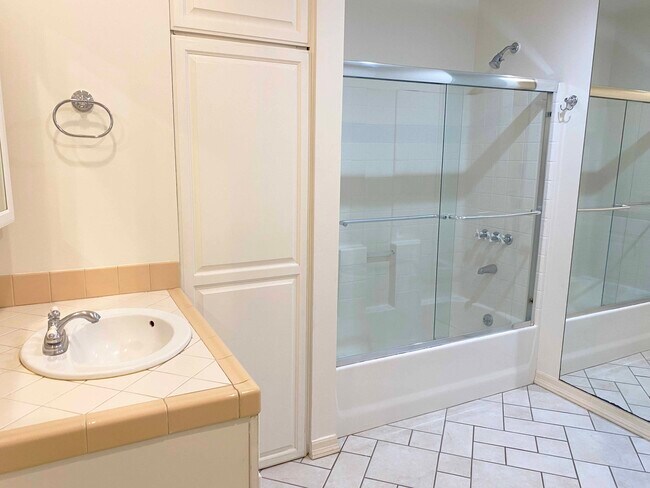 Second bathroom - 21980 Alta Dr