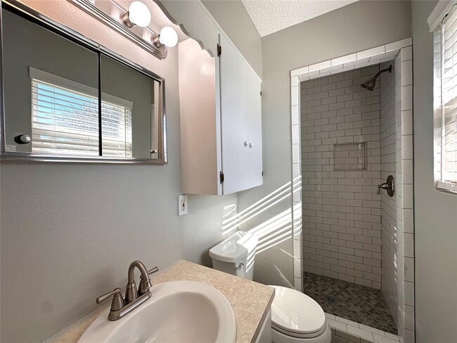 Building Photo - 2500 Biggs Dr