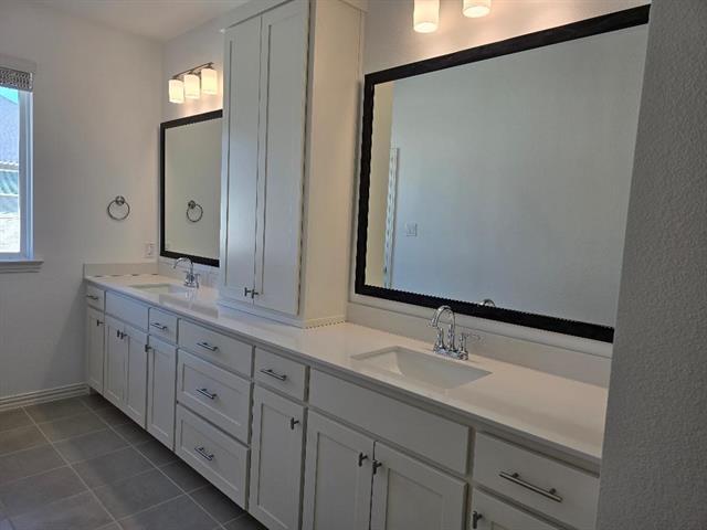 Building Photo - 2820 Maidenhair Ln