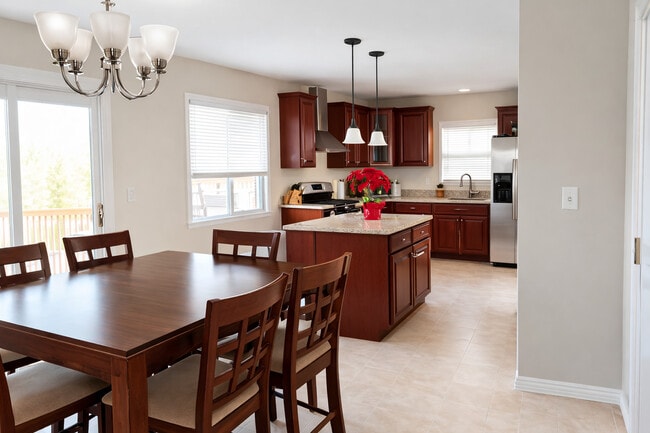 Building Photo - 2204 Edgewood Rd