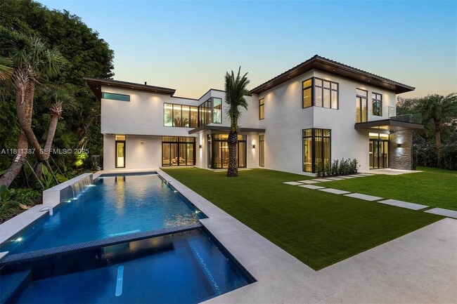 Building Photo - 12500 SW 64th Ave