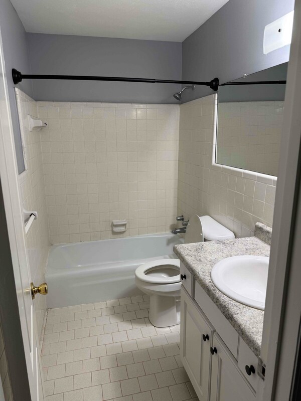 Building Photo - 2501 Nottingham Way