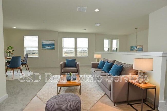 Building Photo - 3183 Cup Dr