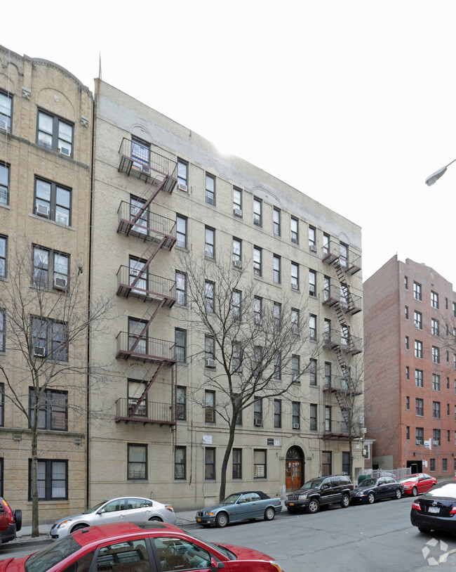 Primary Photo - 3540 Rochambeau Ave