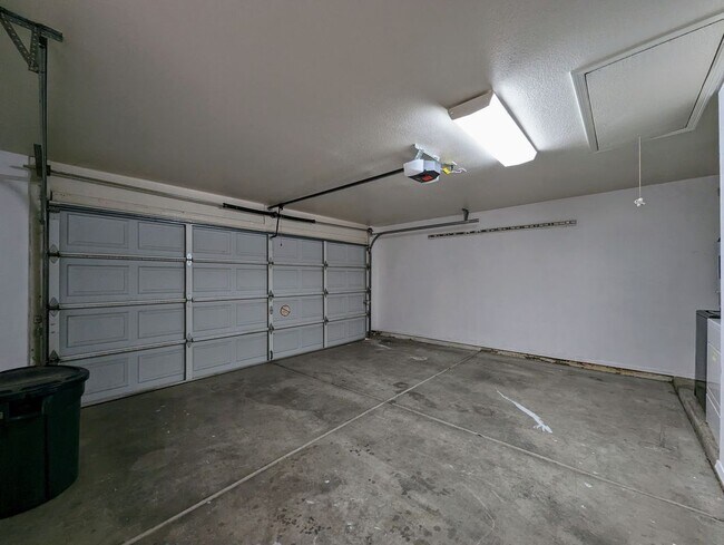 Building Photo - 1902 N Barkley, 14