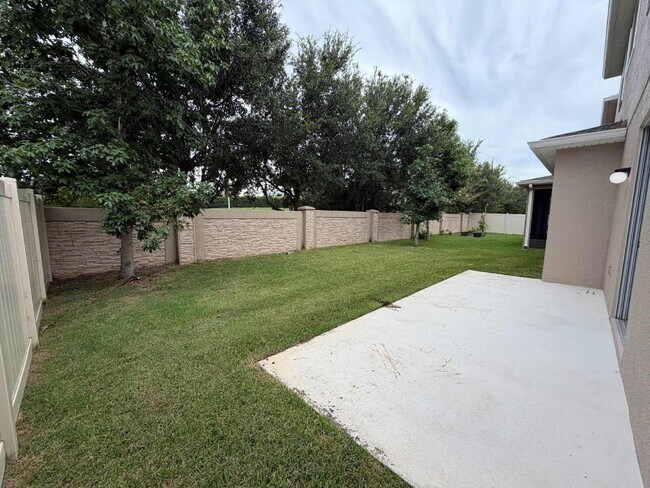Building Photo - 476 Bottlebrush Loop