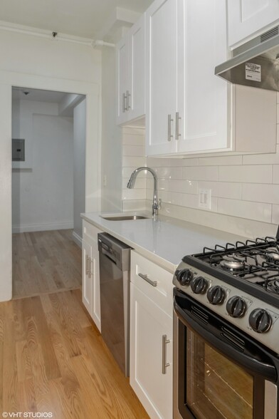 Building Photo - 73 Westland Ave