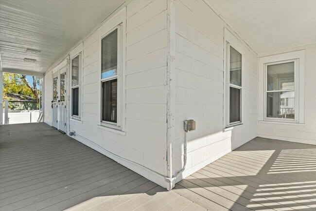 Building Photo - 378 S Mammoth Rd