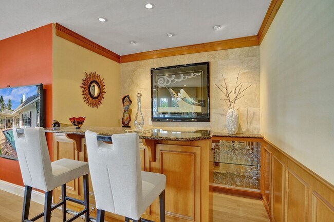 Building Photo - 7 Saranac Rd