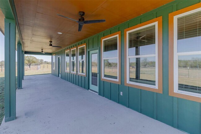 Building Photo - 303 Bob's Trail