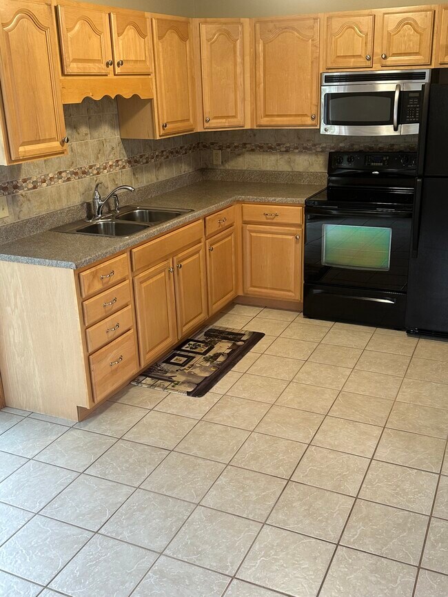 Building Photo - 1085 County Road 4