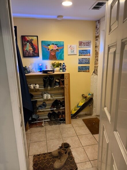 Building Photo - 1304 N Campbell Ave