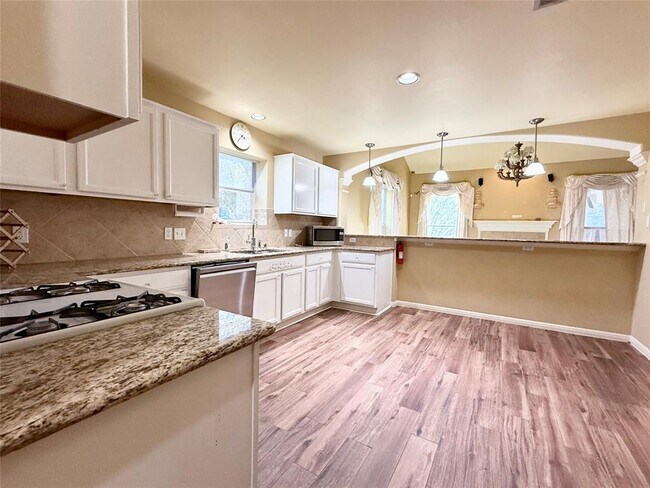 Building Photo - 3916 Bonnie Ln