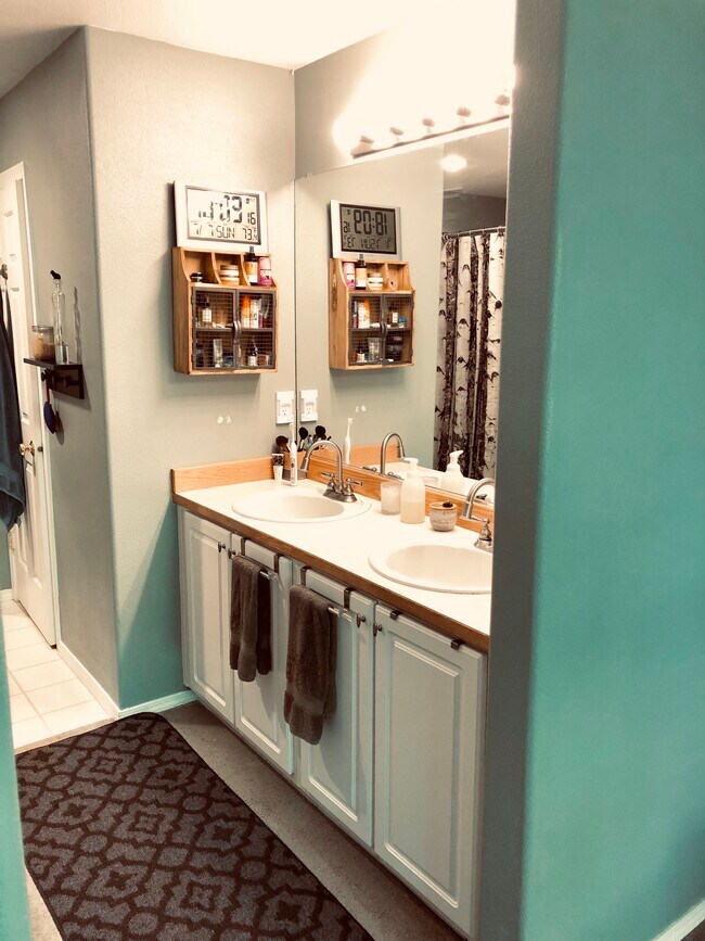 Master Bathroom - 16255 SW Audubon St