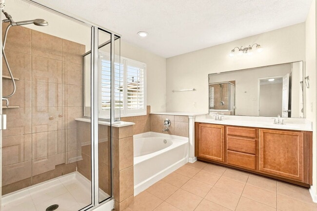 Building Photo - 12410 Skyview Star Ct