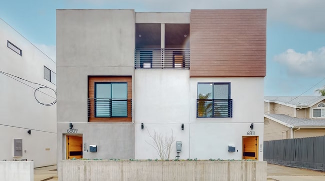 Building Photo - 6807 Gloria Ave